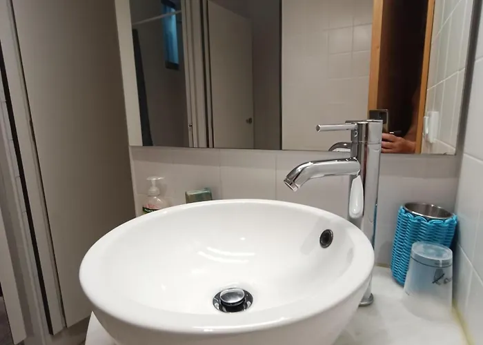 Cachinnans & 旅馆 *