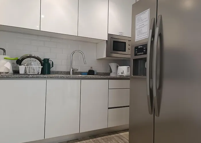 Cachinnans & 旅馆 孔迪镇